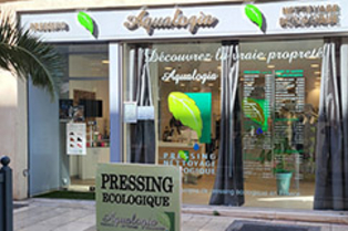 Aqualogia Nîmes Pressing écologique en centre-ville