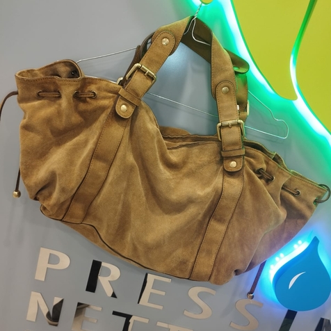NETTOYAGE CUIR ET FOURRURE CHEZ PRESSING AQUALOGIA NIMES