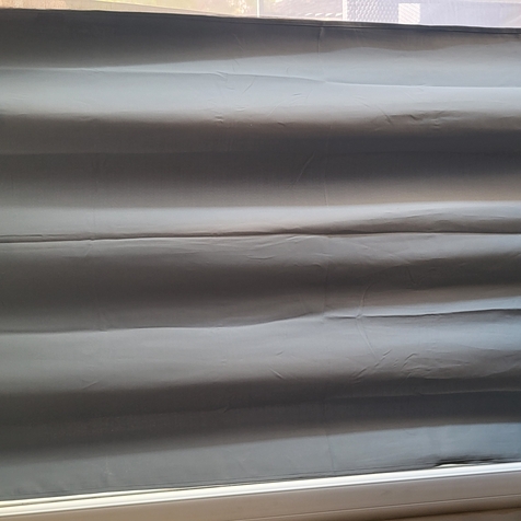 NETTOYAGE TAPIS, RIDEAUX, COUSSINS CHEZ PRESSING AQUALOGIA NIMES