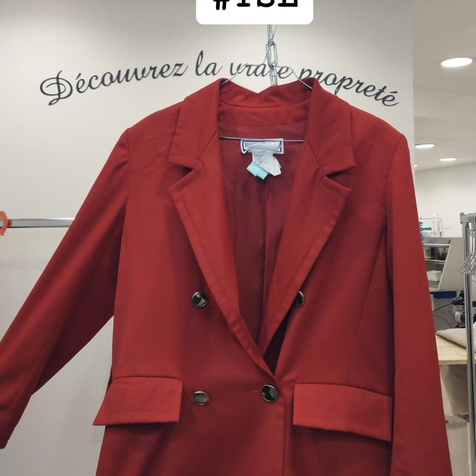PRESSING HAUT DE GAMME ET PRESSING VETEMENT DELICAT CHEZ PRESSING AQUALOGIA NIMES