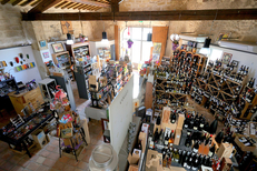 Au 429 idées à Codognan vend des vins, des produits régionaux et de l'artisanat local (® SAAM-fabrice Chort)