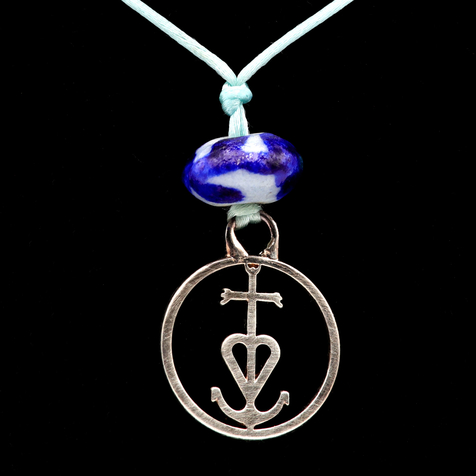 Collier croix  Camarguaise - Bijoux - Au 429 idées - Codognan 