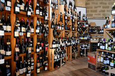 Vins à Codognan dans la boutique Au 429 idées qui vend une sélection de vins et de produits régionaux (® SAAM-Fabrice Chort)
