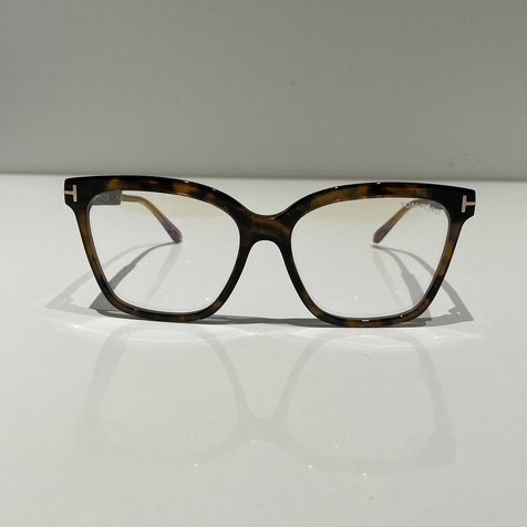 MONTURE OPTIQUE TOM FORD CHEZ VOTRE OPTICIEN LA BINOCLE NIMOISE A NIMES-MONTPELLIER-UZES-ALES-AVIGNON-ARLES