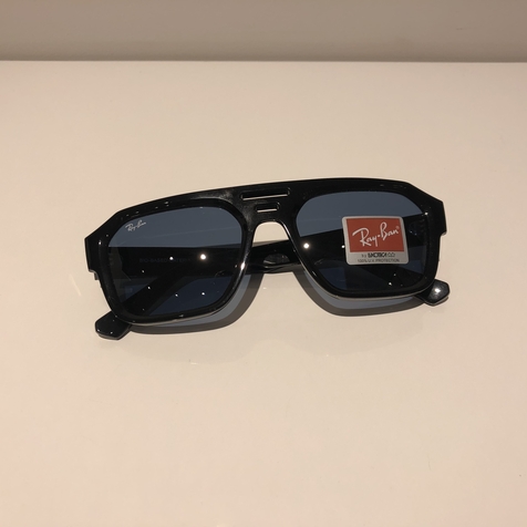 SOLAIRE RayBan CHEZ VOTRE OPTICIEN LA BINOCLE NIMOISE A NIMES-MONTPELLIER-UZES-ALES-AVIGNON-ARLES