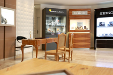 Thomas Joaillier Nîmes • bijouterie avec bijoux et montres en centre-ville (® SAAM-fabrice Chort)