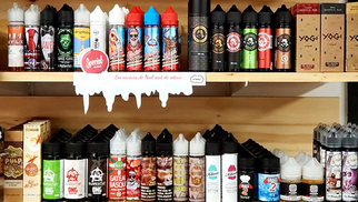 Dandy Cloud Nîmes vend des cigarettes électroniques et des e-liquides gourmands