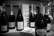 Art et Vin Nîmes caviste propose une sélection de vins de Champagne (® networld-fabrice hort)