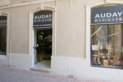 Auday Musique Nîmes est un magasin d’instruments de musique en centre-ville (® networld-fabrice chort)
