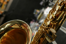 Auday Musique Nîmes magasin d’instruments de musique qui propose des saxophones en centre-ville (® networld-fabrice chort)