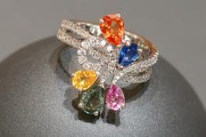 Joaillier Nîmes chez la maison Thomas qui vend des bijoux, de la joaillerie et des montres en centre-ville.(® SAAM-fabrice Chort)