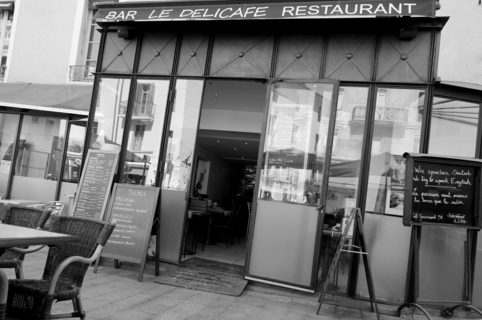 Le Délicafé Nîmes est un salon de thé-restaurant au centre-ville sur la Place Bellecroix (® networld-fabrice Chort)