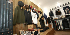 Mode Homme Nîmes avec les boutiques et magasins dédiés aux vêtements pour hommes (® SAAM-fabrice chort)